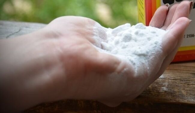 bicarbonato de sódio para tratar fungo nos pés